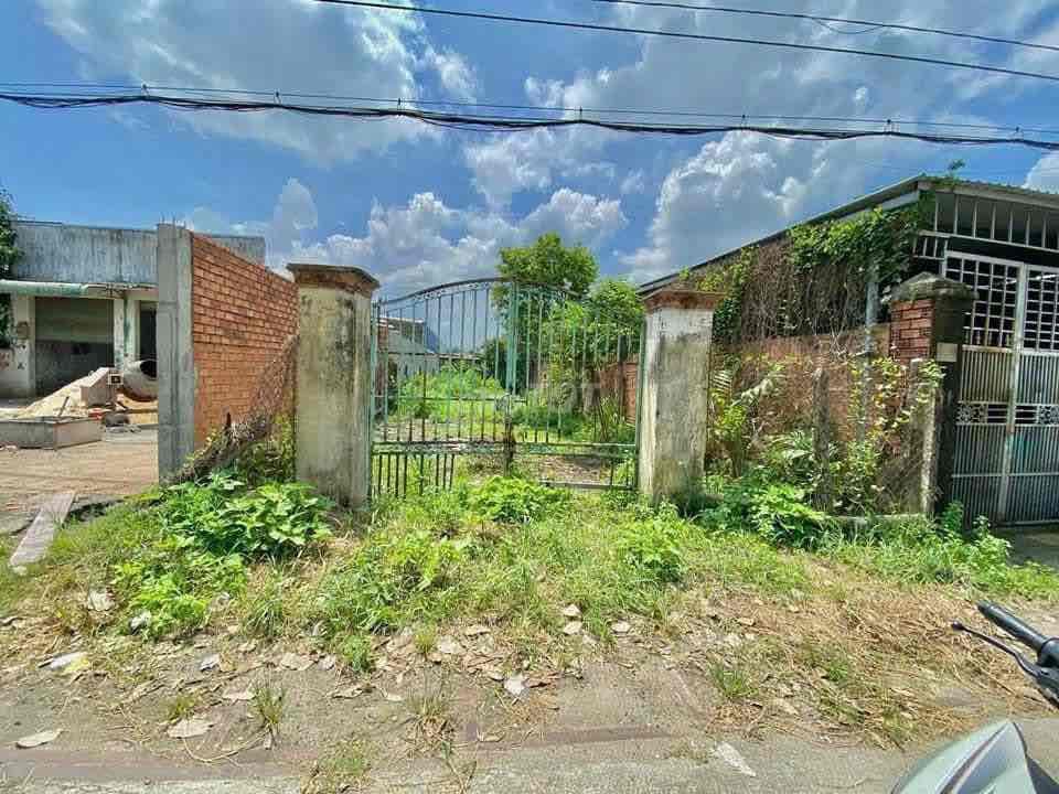 Mặt tiền Nguyễn Thị Se 200m2 full thổ cần bán gấp lấy tiền chữa bệnh