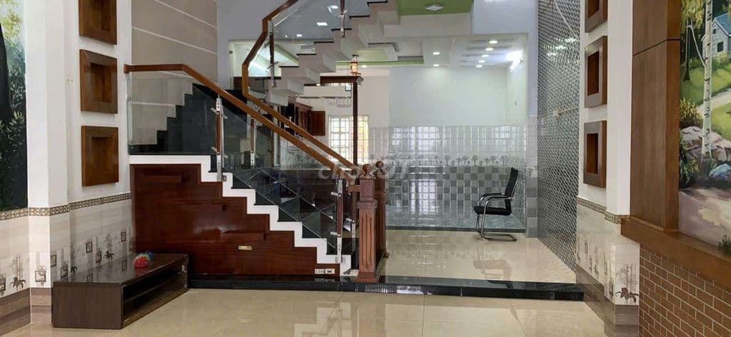 Nhỉnh 6 tỷ Nhà Phố 5,2m x 20m. Xây 3 Tầng Khu VIP Nguyễn Ảnh Thủ - Ảnh 3