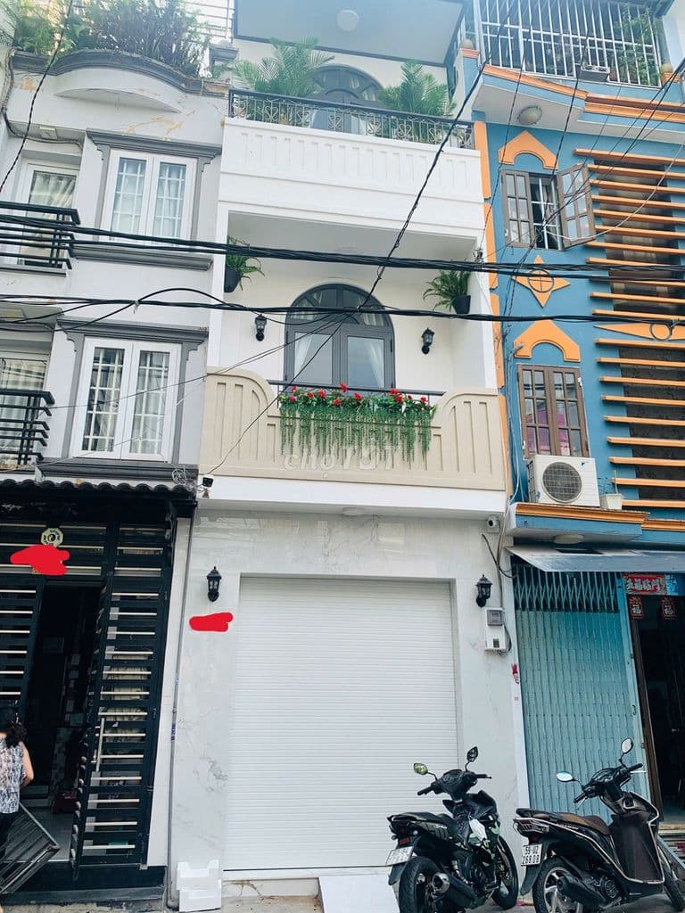 Trung tâm Q10, – HẺM OTO QUAY ĐẦU – 3 TẦNG – SỔ VUÔNG A4 ~ NHỈNH 6 TỶ
