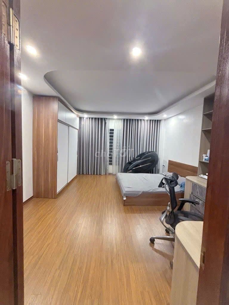 Bán nhà Cầu Giấy 5 Tầng Thang Máy, Ô tô đỗ Cửa, Giao dịch ngay - Ảnh 3