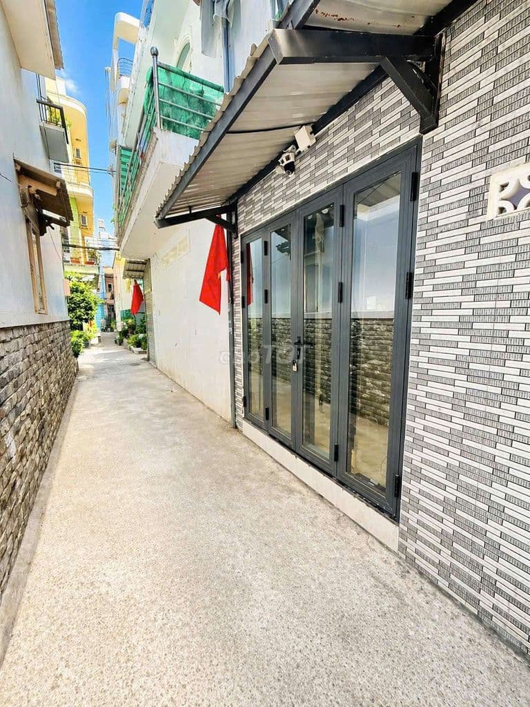 13M2- NGANG HƠN 5M GÒ DẦU 2 TẦNG - HẺM ĐẸP 3M THÔNG - Ảnh 2