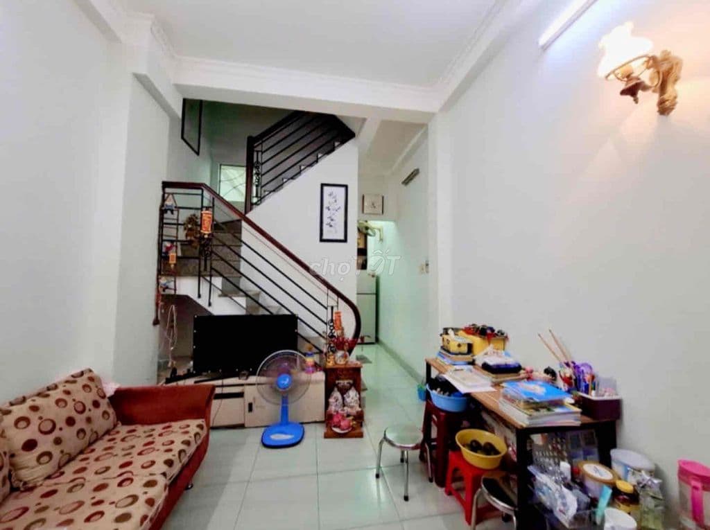 NHÀ LÝ THƯỜNG KIỆT-TÂN BÌNH-30m2-4 TẦNG-5PN-NHỈNH 5 TỶ