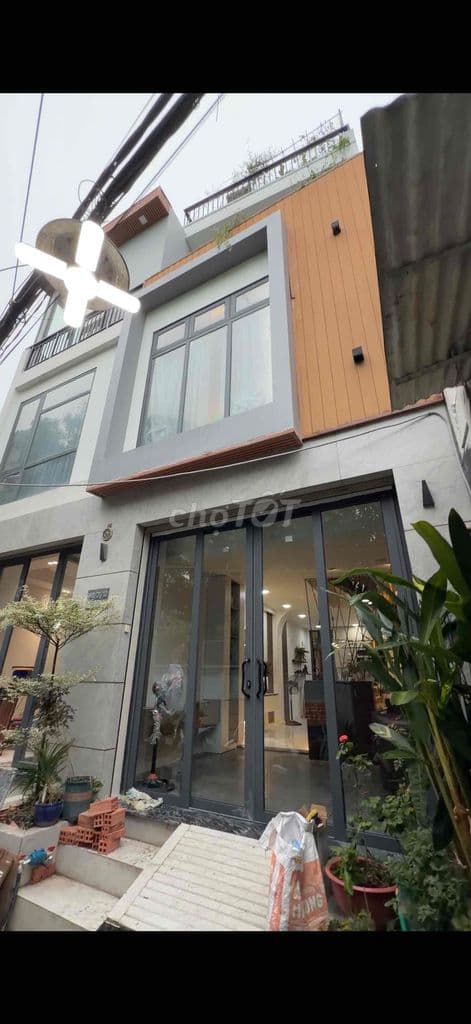 thu hút: 🏡 Nhà đẹp Full nội thất | 4PN | Hẻm xe hơi | Gần Q1 & Phú Mỹ