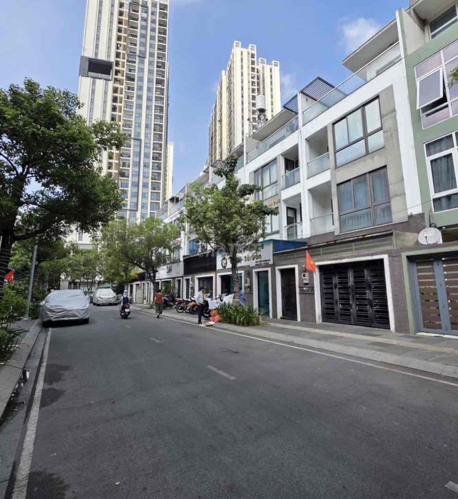 Hẻm Xe Hơi 8m Đường 3/2 Q 10, ngang 4,5x12,5m 4 Lầu