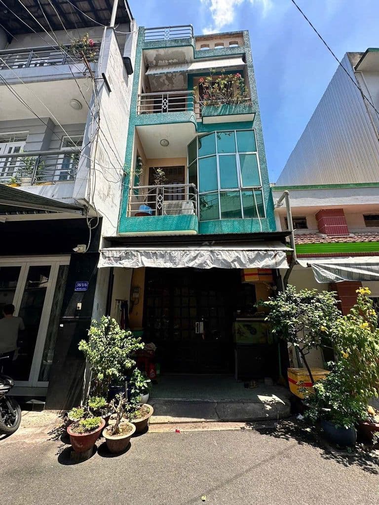 Bán nhà riêng 3 tầng tại 38/1/4 Đô Đốc Long, giá siêu hời 6,3 tỷ, 40m2