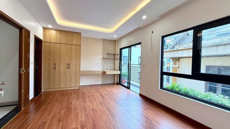BÁN NHÀ XUÂN ĐỈNH 40M2 6 TẦNG MT 5.7M - THANG MÁY - Ô TÔ VÀO NHÀ