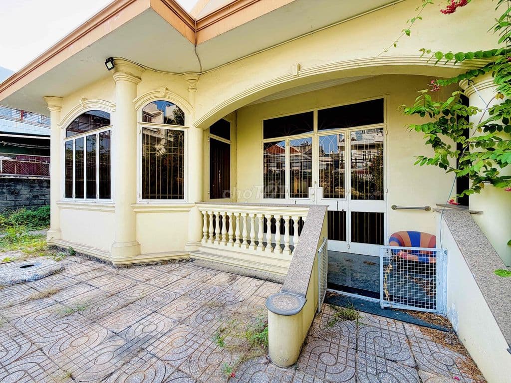 Villa Cổ hơn 20 năm 462m ngang 14m dài 33m