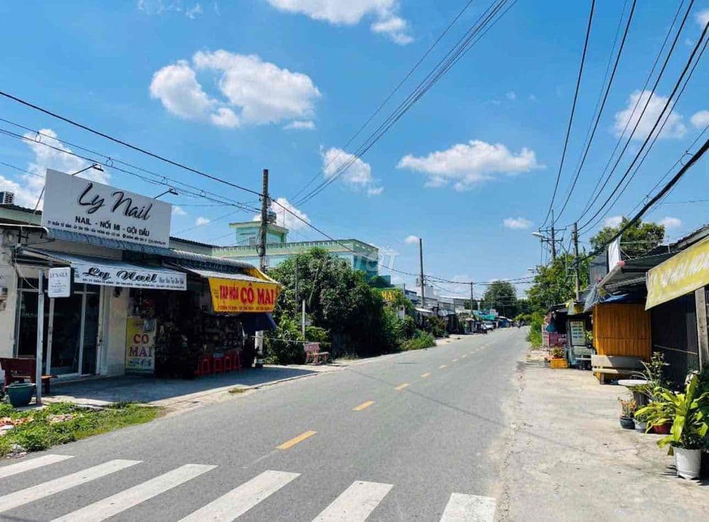 Lô Góc chợ Việt Kiều, Củ Chi. DT: 6x30 (180m2) gần full thổ cư. SHR - Ảnh 2