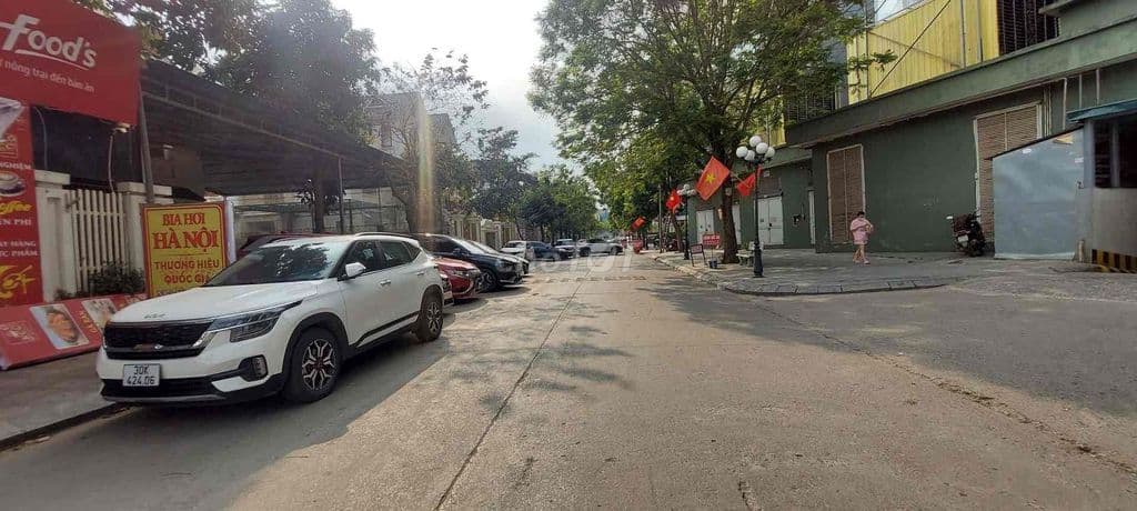 Khu BT Geleximco Lê Trọng Tấn 300m, 60 tỷ ib zalo em gặp chủ nhà nhé. - Ảnh 2