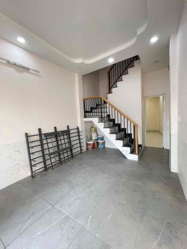 Gấp! Bán nhà 4 tầng, Tân Bình DT 4,4x15m, 5PN chỉ 5,1 tỷ