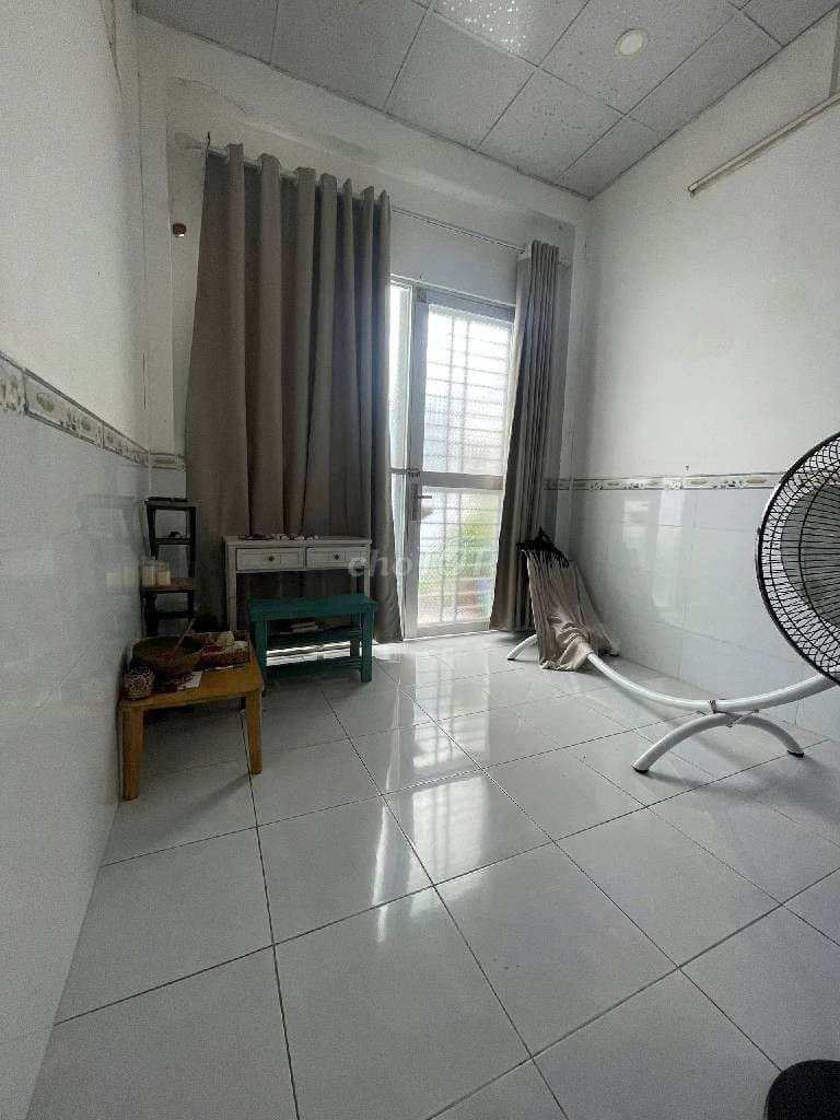 NHÀ ĐẸP 2 TẦNG - GẦN NGUYỄN VĂN LUÔNG HẬU GIANG (3M X 9M) HƯỚNG TÂY