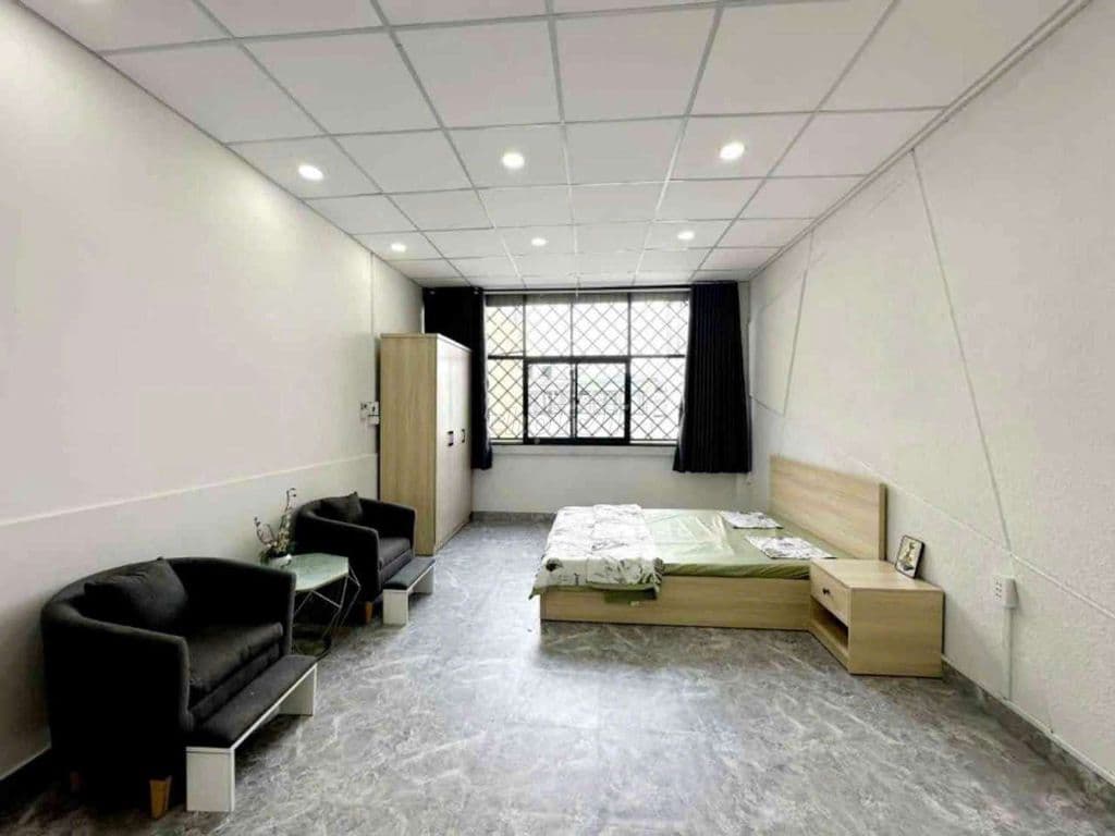CHỦ GẤP BÁN - MẶT TIỀN - BÀNH VĂN TRÂN - 137M2 - 11 PHÒNG - GIÁ 25 TỶ - Ảnh 2