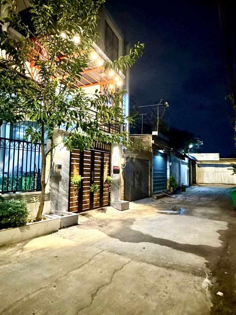 CHÍNH CHỦ GỬI BÁN NHÀ HẺM XE TẢI_THIẾT KẾ TINH TẾ ẤM CÚNG_VÀO Ở NGAY