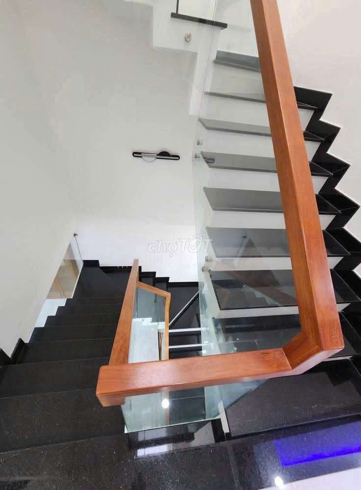 Nhà MT đường Trần Văn Mười . Dân cư đông . Tiện kinh danh buôn bán - Ảnh 3