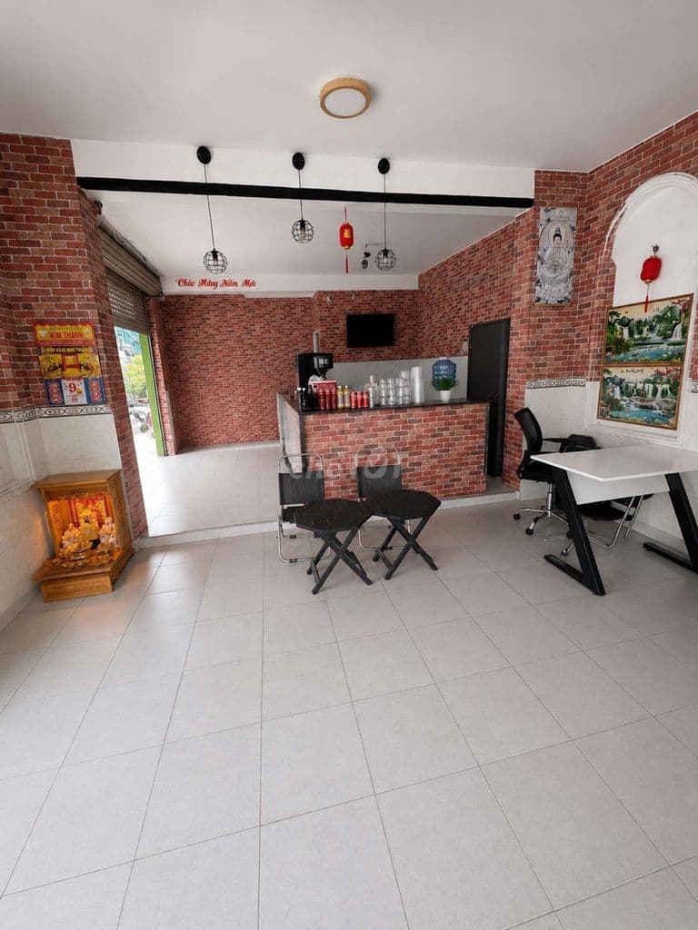 11 tỷ 500 thương lượng, nhà 3 tầng, căn góc kinh doanh, dt: 5 × 19,9 - Ảnh 2