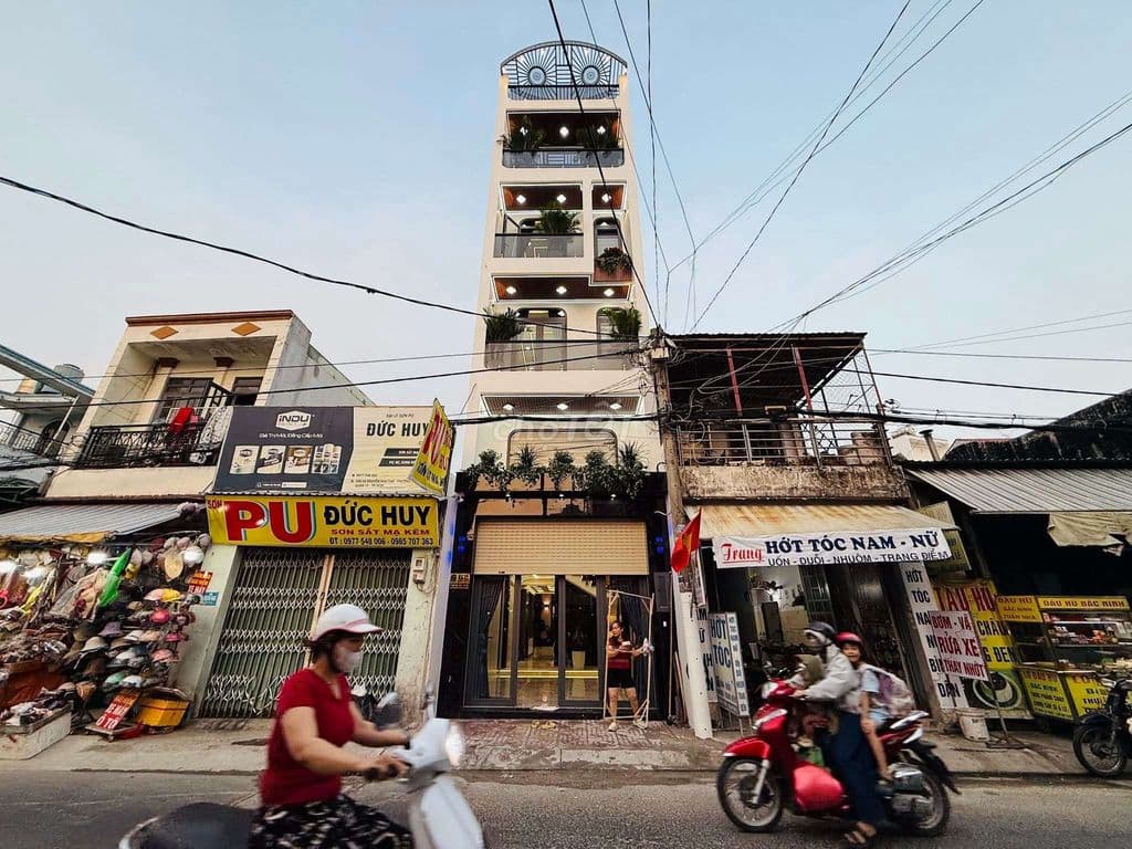 Nhà Mặt Tiền Chợ Trần Quang Cơ Quang Cơ có Thang máy 4x18m mở VP, Spa