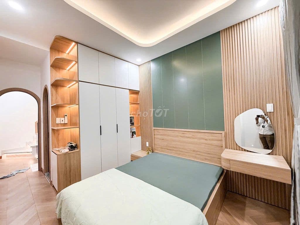 Hẻm Võ Văn Tần, Quận 3, dt 37m2, 3 tầng, 2PN, Mới, Ở liền, 4.95 tỷ