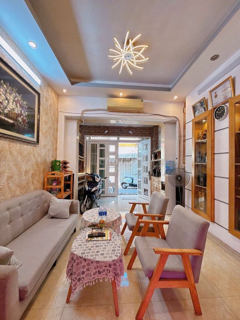 NHÀ ĐẸP CX PHÚ LÂM A ,THANG MÁY, 42M2 ,3 TẦNG , FULL NỘI THẤT , 5 TỶ X