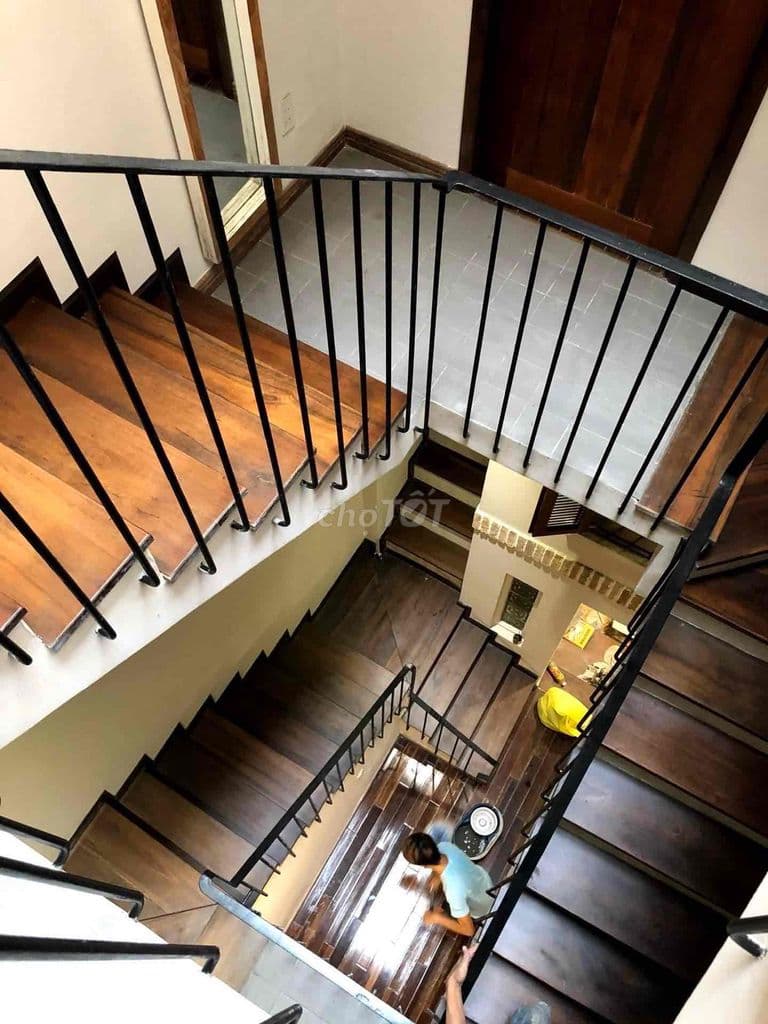 HẺM THÔNG XE HƠI 5 TẦNG 4 PN GẦN 64M2 CHỈ 8.X TỶ