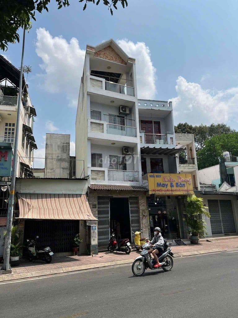 Nhà MTKD giá tốt gần Aeon Tân Phú