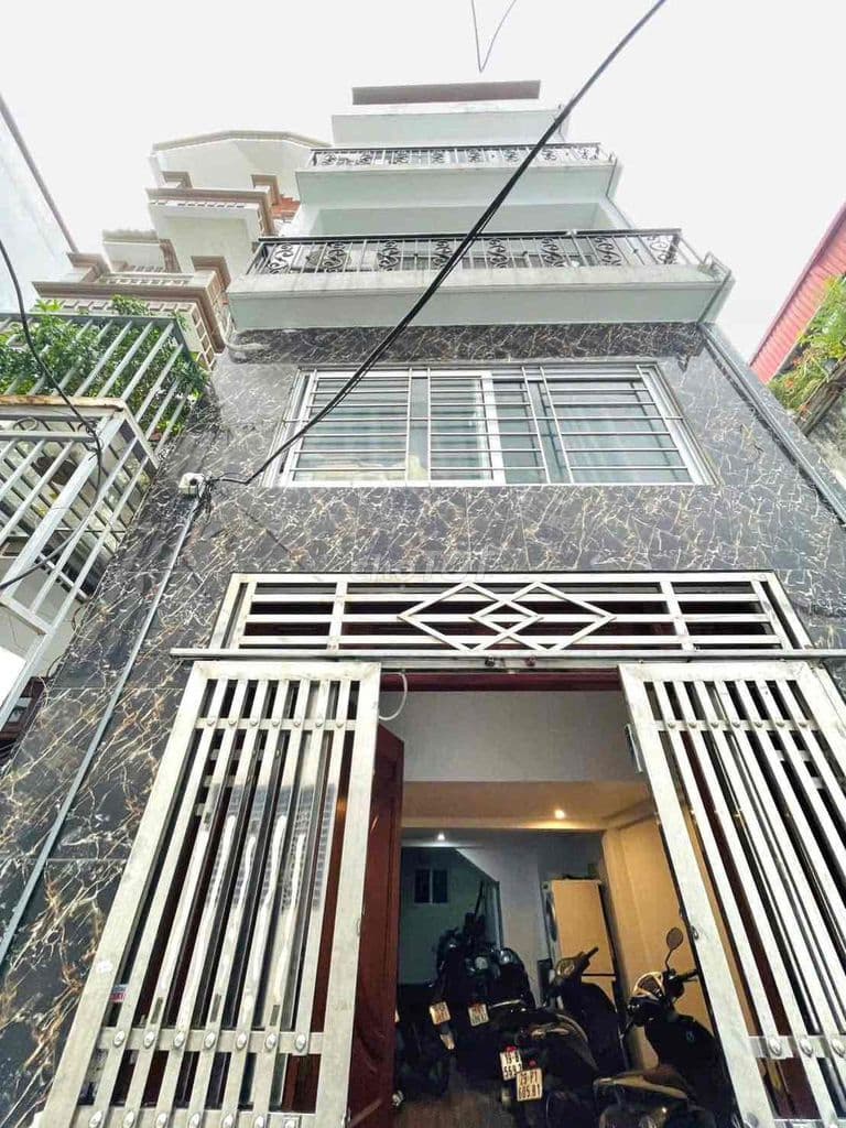 CẦU GIẤY 13tỷ - 65M x 5 tầng.
