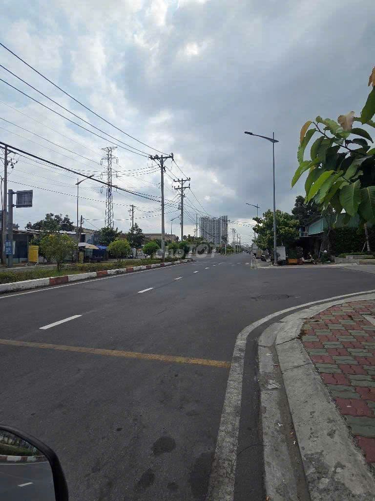 Bán căn hộ TMDV Shophouse 116.3m2 giao thô, The Pegasuit 2