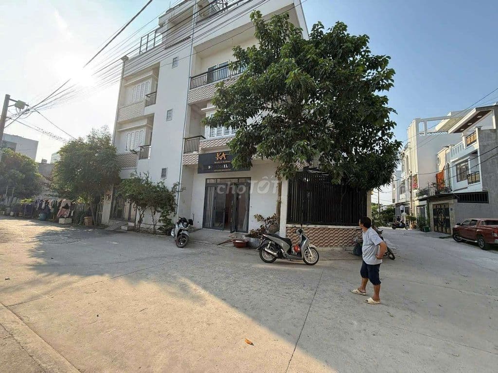 Nhà phố 3 lầu góc 2 mặt tiền thạnh Xuân 25. 5,5*16m. giá 6tỷ850 - Ảnh 2