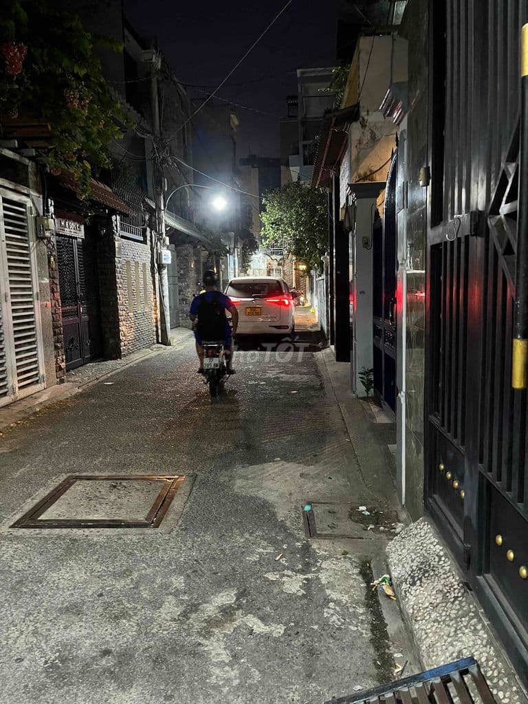 Hẽm nhựa 77/Lê Lai Nhà trệt, lầu. Dtcn 20 m2(3x7). Giá 3.86 tỷ