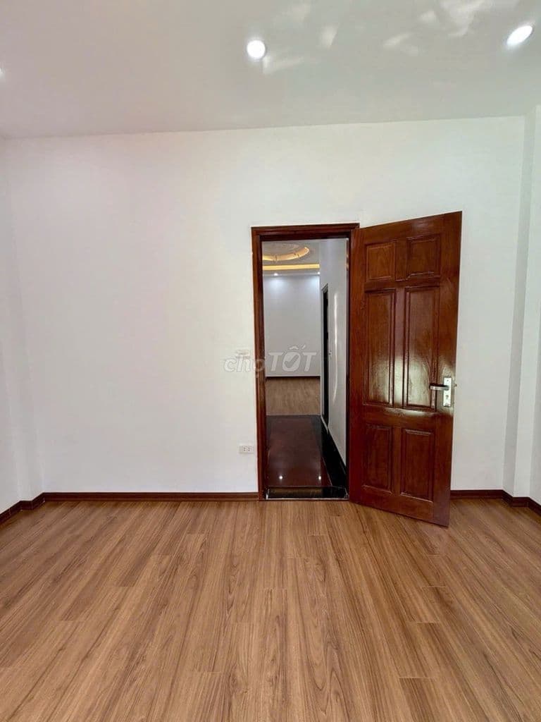 THANH TRÌ, RẤT GẦN Ô TÔ 54M2 5 TẦNG XÂY NĂM 2024. CHỦ THIỆN CHÍ 7,3 TỶ