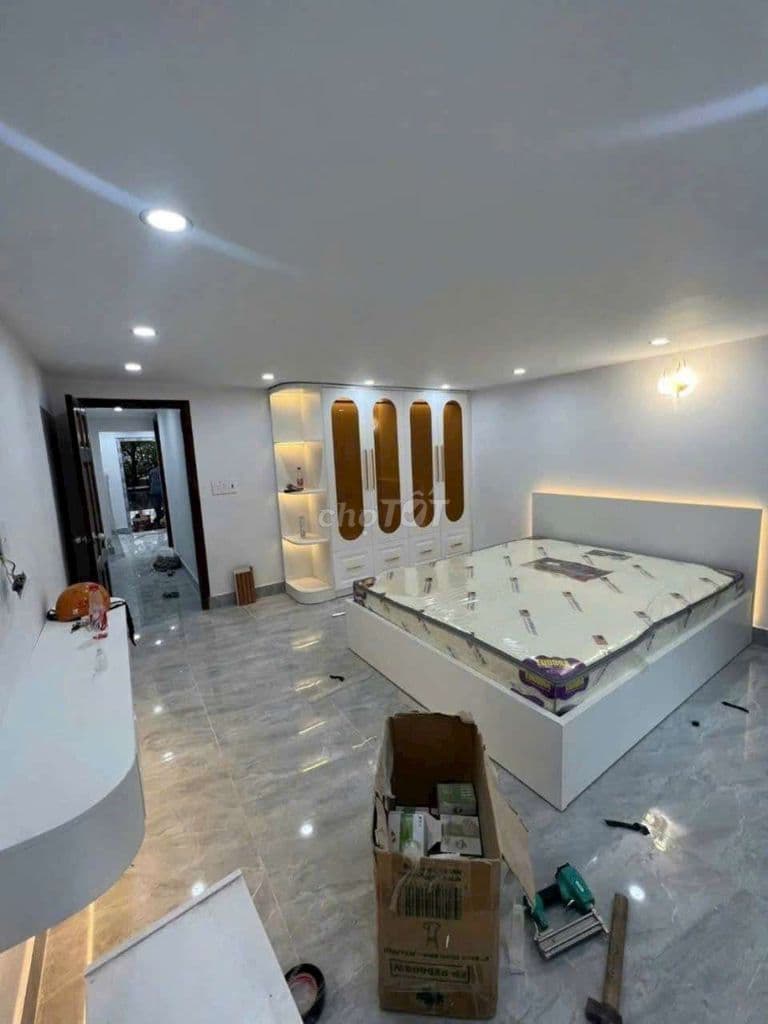 nhà 4x18m 2 lầu 4pn hẻm 3m kế Phú Mỹ Hưng quận 7 4 tỷ nhĩnh - Ảnh 3