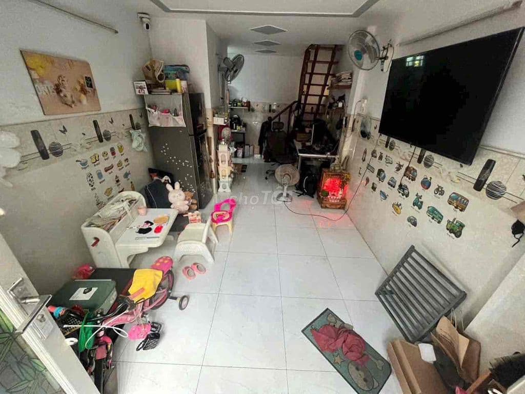 Sổ riêng DT:3,2x7m nở hậu 4,7m 2tầng 2pn 1 phút ra Huỳnh Tấn Phát. - Ảnh 2