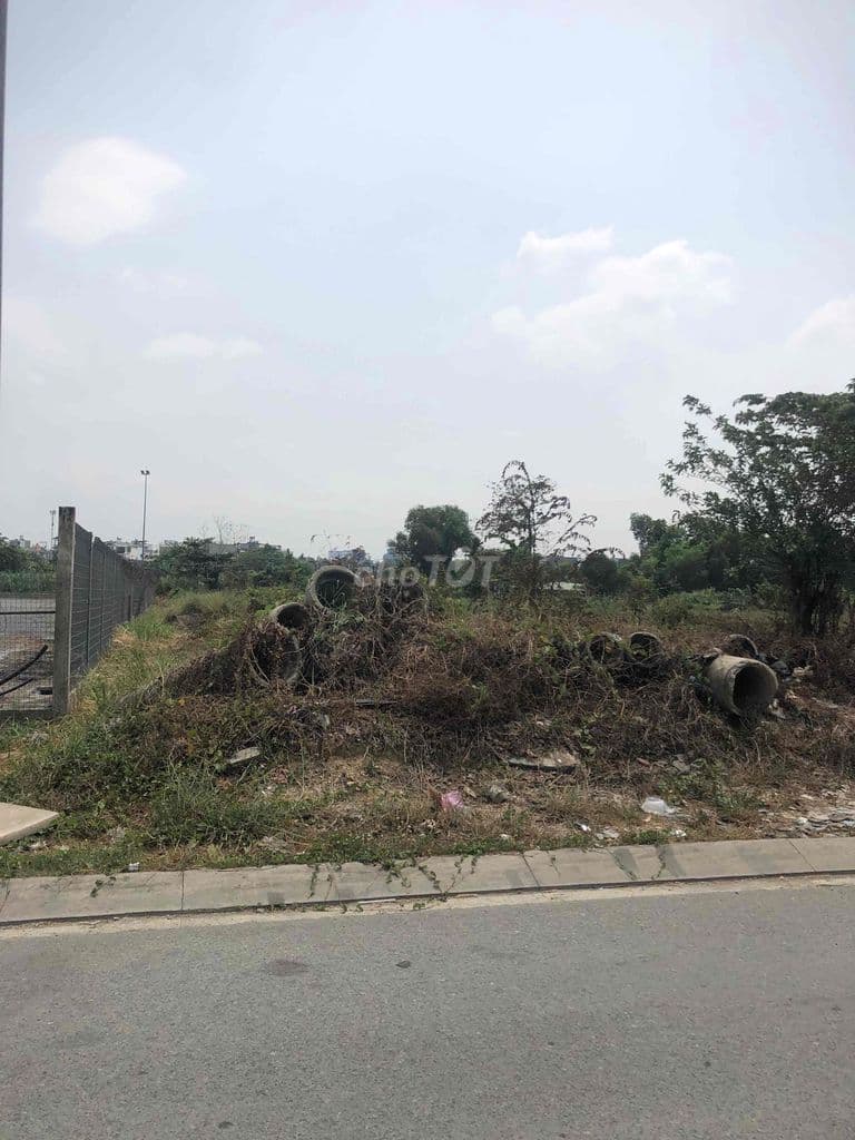 Đất mặt tiền Dọc Suối Nhum