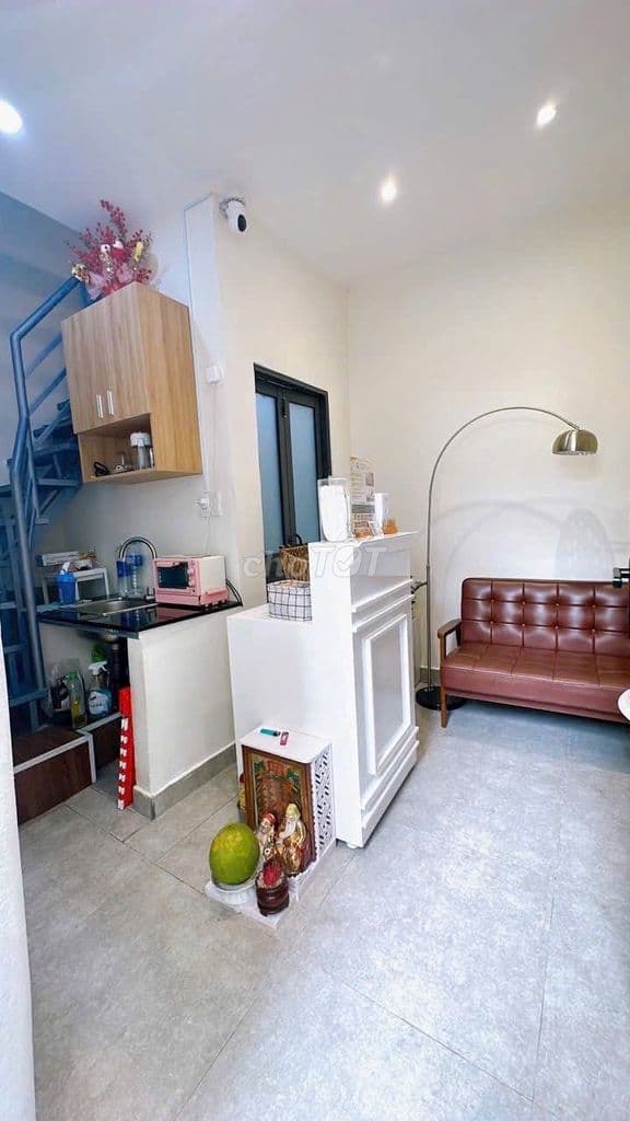 Cần bán nhà 1 sẹc, căn góc đường Nguyễn Khoái - Ảnh 3