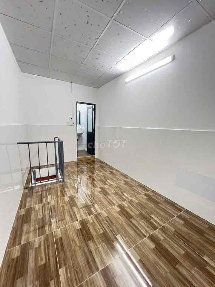NHÀ NHỎ GỌN - SÁT BÊN BẾN XE MIỀN TÂY - DTSD : 31m2 - ĐẦY ĐỦ CÔNG NĂNG - Ảnh 3