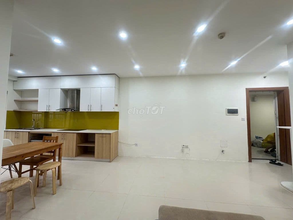 CHÍNH CHỦ CHUYỂN NHƯỢNG CĂN 3PN 2VS NỘI THẤT CƠ BẢN - TẦNG 9