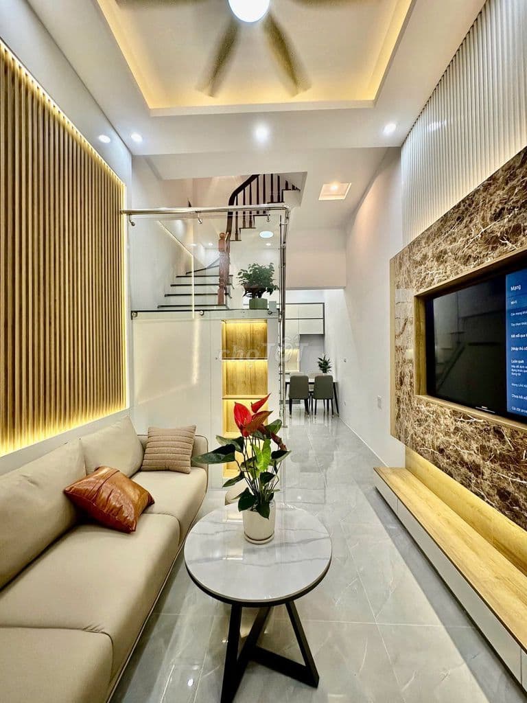 6.7 TỶ – 30m2 – 4 Tx 3 NGỦ – NGÕ NÔNG GẦN PHỐ – HOÀNG MAI-TAM TRINH