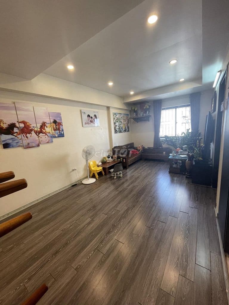 Bán nhà 2PN 67,4m toà B2 Full nội thất