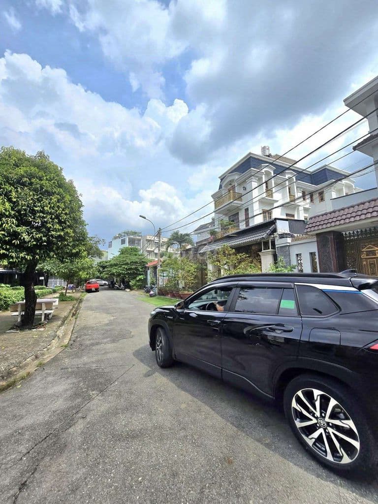 7,8 TỶ - NHÀ 80M2 - 2 PHÒNG NGỦ - CHỢ LINH TRUNG