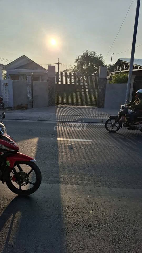 Đất Thổ Cư Chủ Ngộp Cần Bán Gấp Mặt Tiền Đường Nguyễn Thị Lắng - Ảnh 3