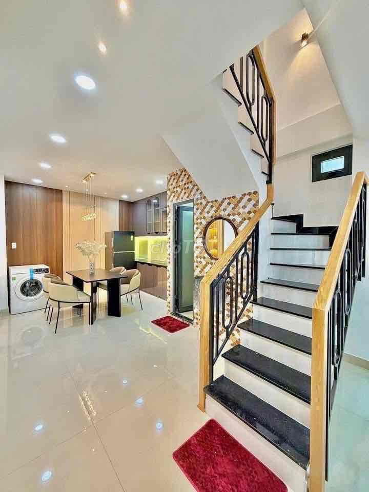 GIÁP Q1 GẦN 60M2 4 PHÒNG NGỦ HÀNG HIẾM GIÁ 6.x Tỷ - Ảnh 3