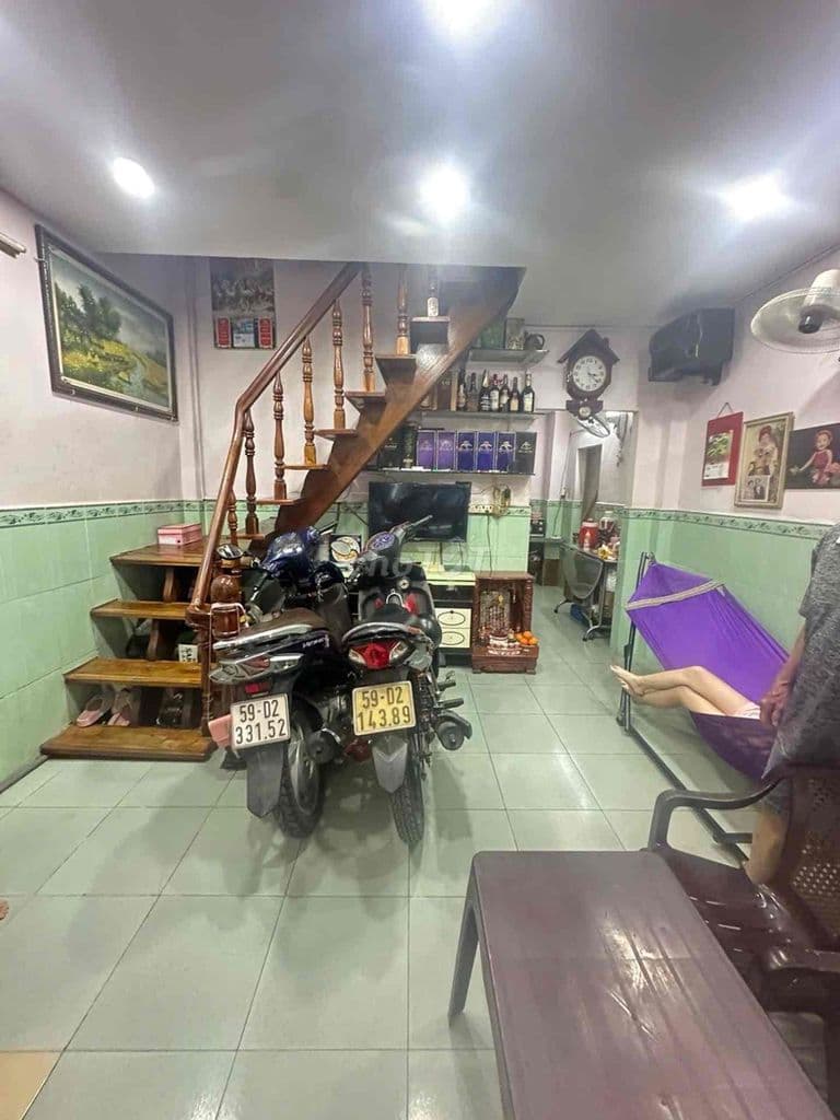 Hơn 3 tỷ 4 có nhà 2 tầng Phan Huy Ích gần nhà thờ Hi Vọng , Emart - Ảnh 2