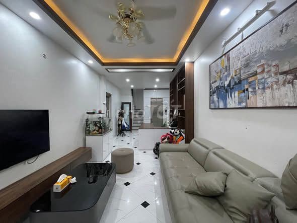 bán nhà 42m2 Phú Diễn lô góc ô tô vào nhà