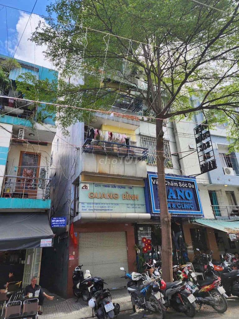 Ngân hàng bán căn nhà hẻm xe tải Cách Mạng Tháng 8, Quận 3, TP HCM.