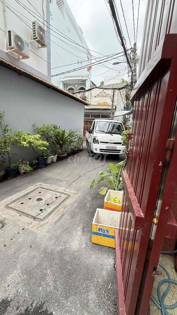 Bán nhà 4x12 1 trêt + 2 lầu + Sthựợng, HXH Lê Văn Thọ, P.11, Gò Vấp