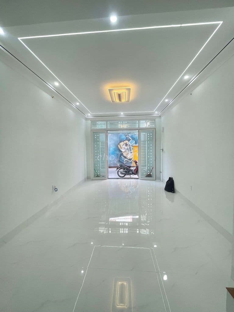 Nhà HXH 5m, diện tích 42m2 ngang 4m, 4 Tầng gồm 4PN+3WC, PK, Bếp, ST - Ảnh 2