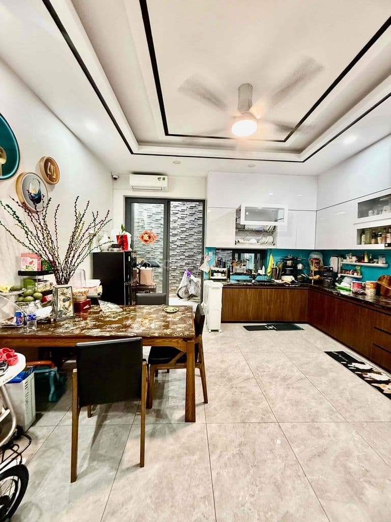 nhà đẹp chính chủ khu Tên Lửa , full nội thất - Ảnh 2