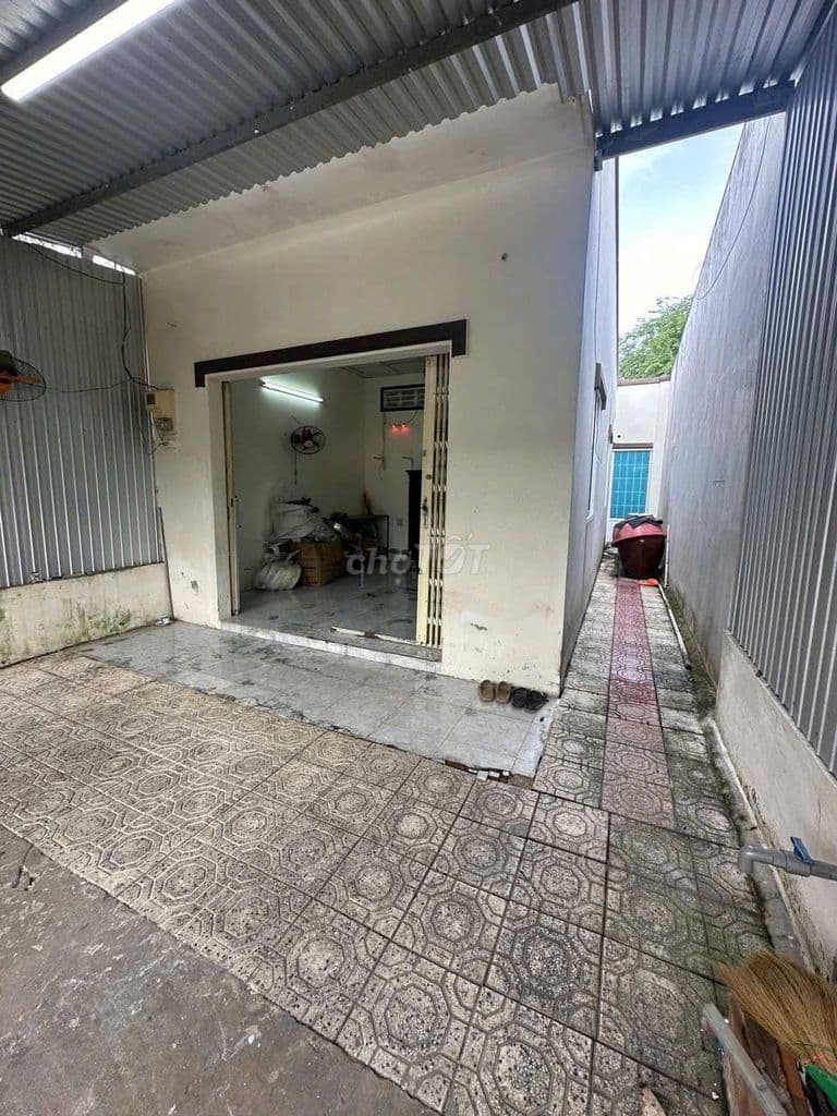 Bán căn nhà cũ đường Nguyễn Thị Hé, Củ Chi, 107m2, có sổ hồng, 980 Tr
