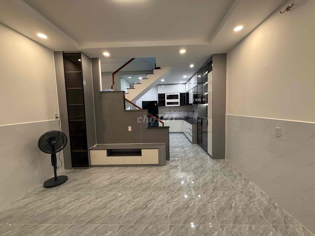 bán nhà 647/34 Lạc Long Quân, phường 7 Hiền