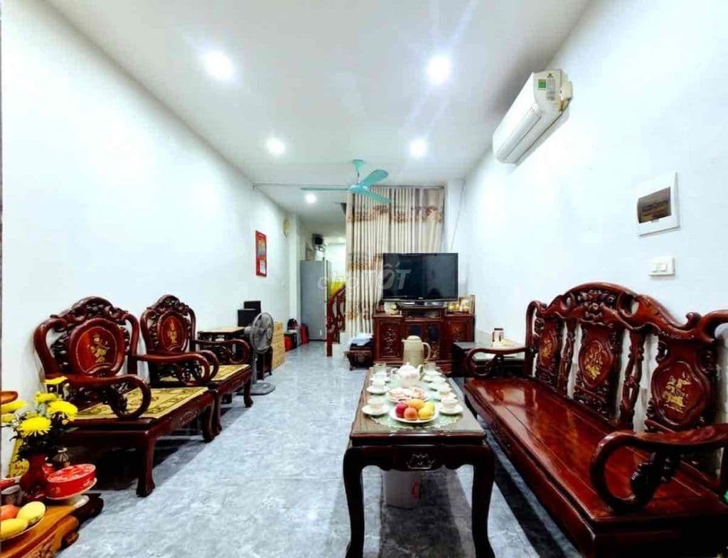 Hơn 3 tỷ có nhà đẹp Định Công Hạ-Lô góc,oto tránh-38m*4T;MT4m;4N