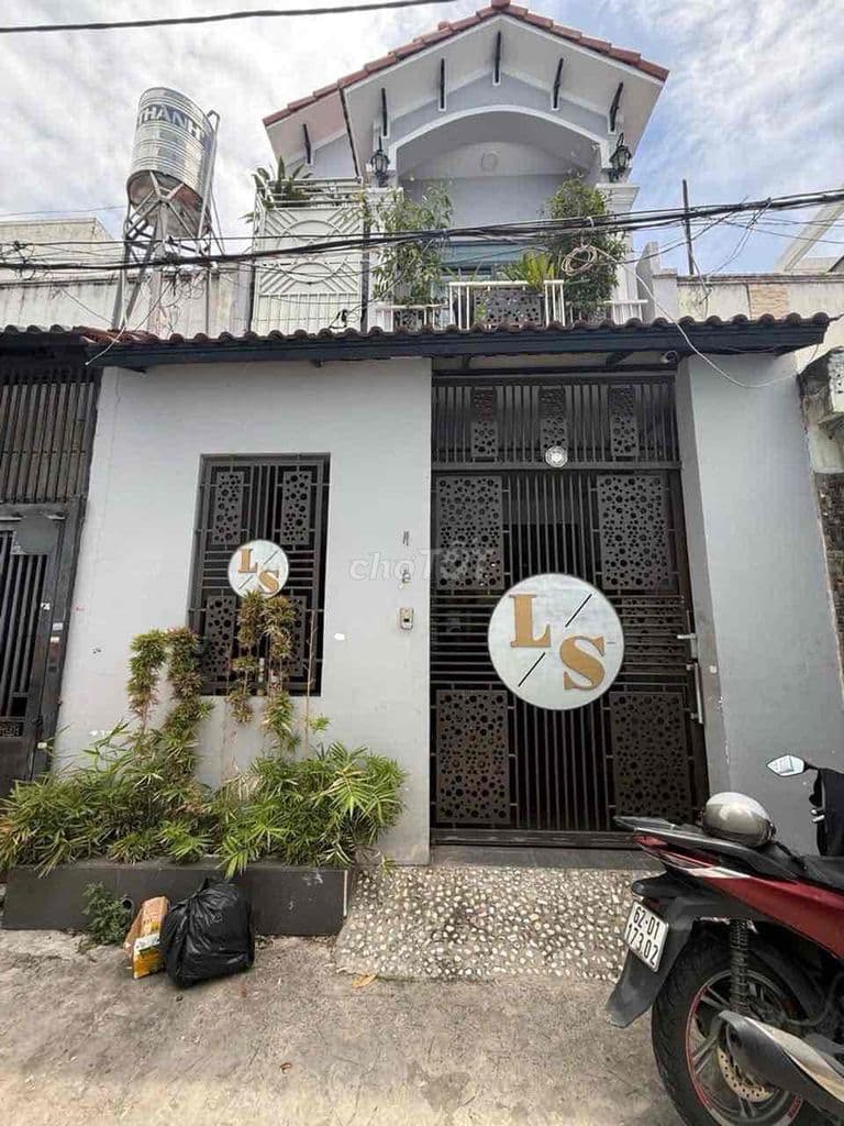 NHÀ 4 lầu 77m2 7 tỷ